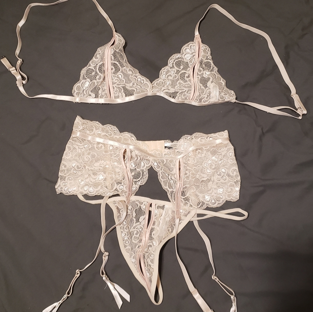 NWOT nude/light pink 3 piece lingerie set